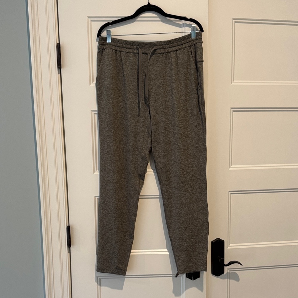 lululemon athletica Men's Soft Jersey Tapered Joggers - heathered grey/ olive